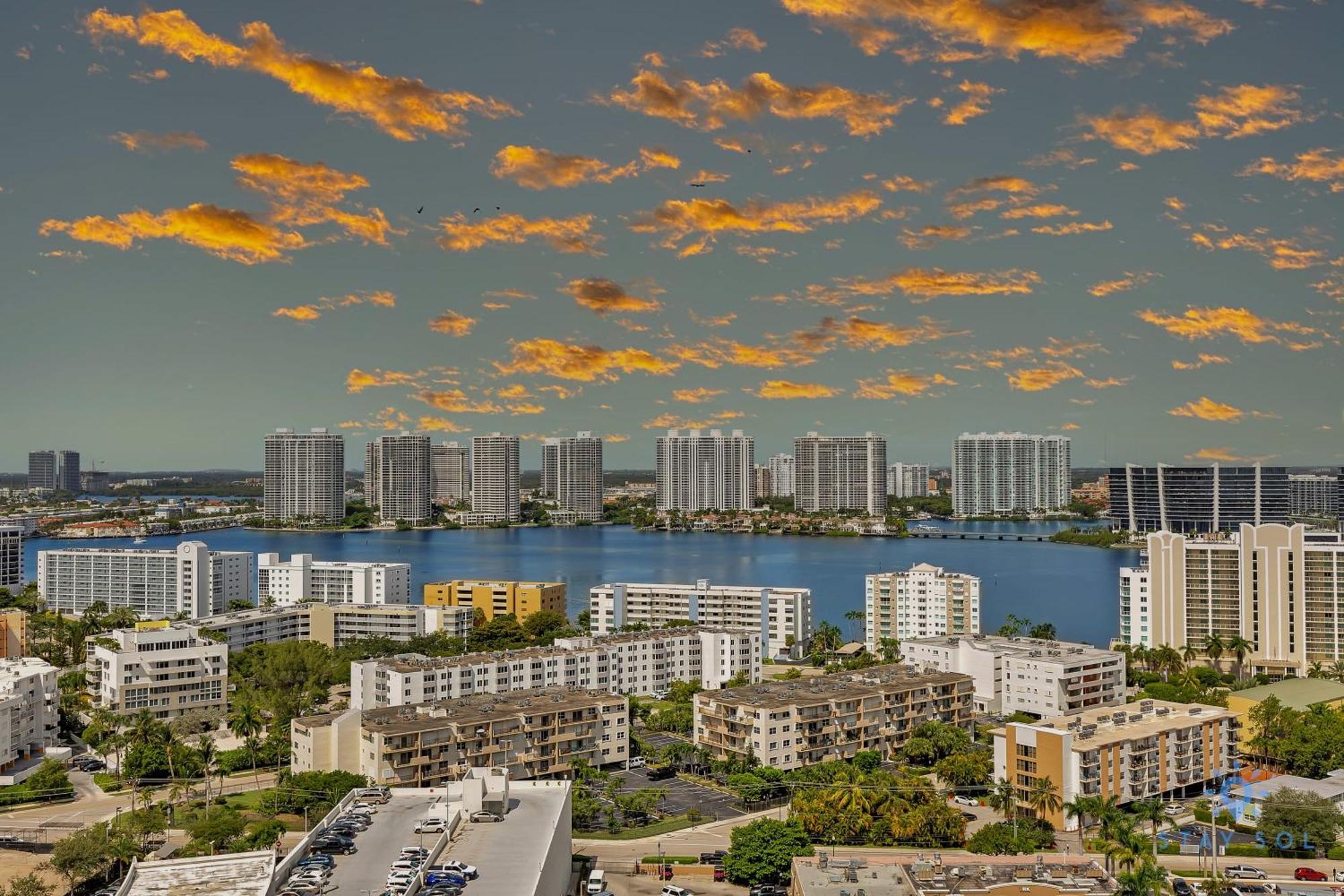 Luxurious Beach Resort Balcony Sunny Isles Beach Exterior foto