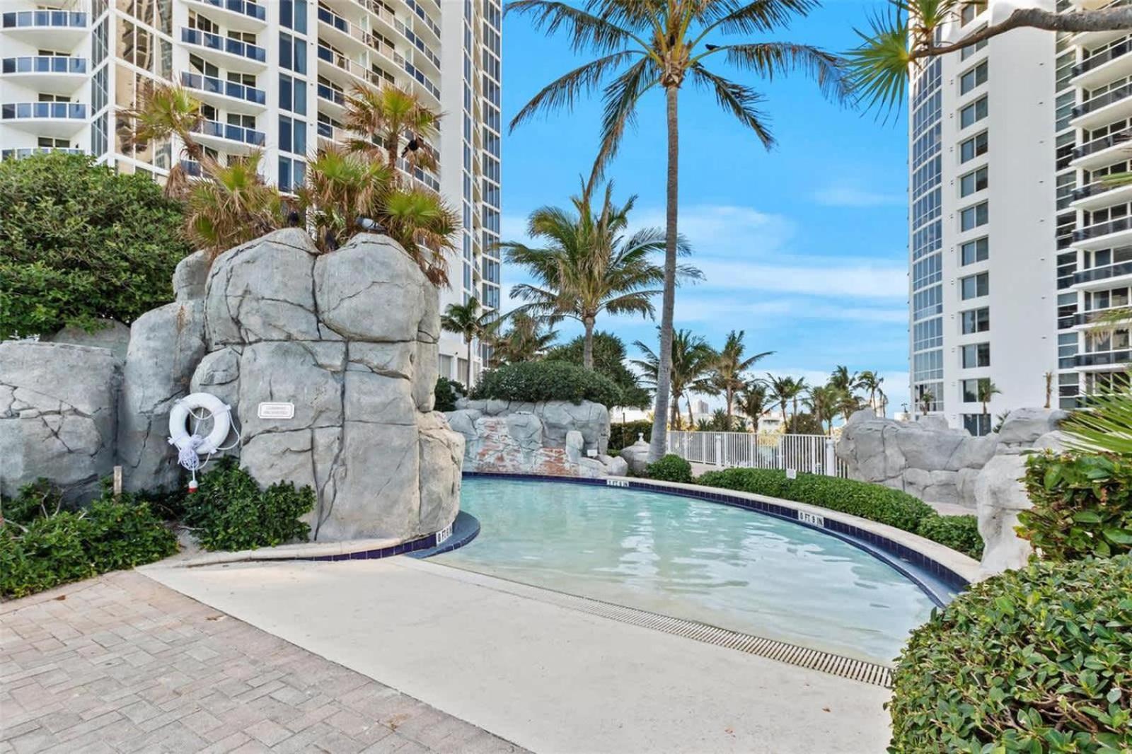 Luxurious Beach Resort Balcony Sunny Isles Beach Exterior foto